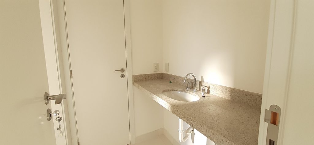 Apartamento para aluguel – 184 m² – 4 quartos, sendo 4 suítes -Boqueirão – Santos – SP