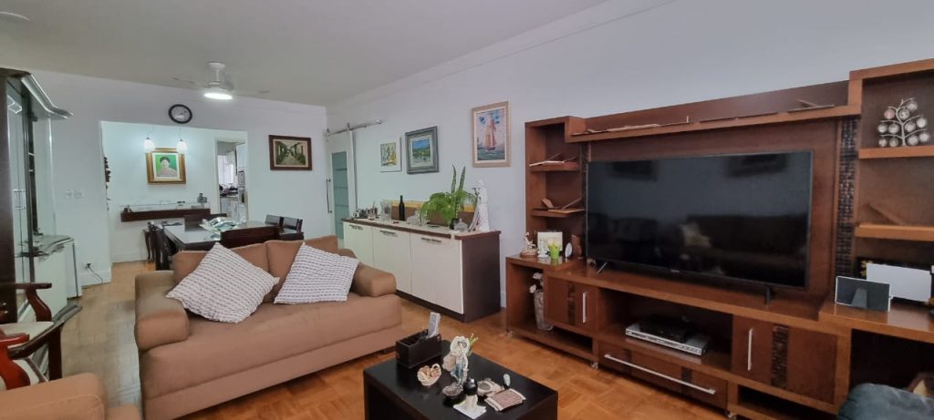 Apartamento à venda – 146 m² – 3 quartos – 2 suítes – coração do Gonzaga – Santos – SP