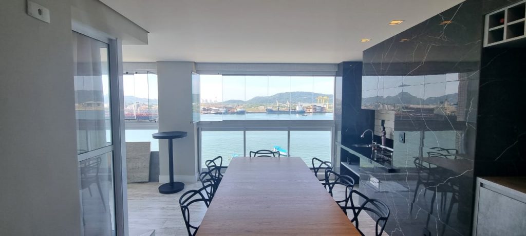 Apartamento 4 Quartos e linda vista para o mar a venda na Ponta da Praia em Santos