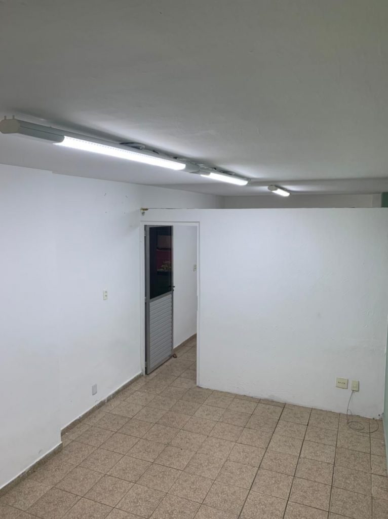 Sala ampla com excelente localização no Gonzaga!