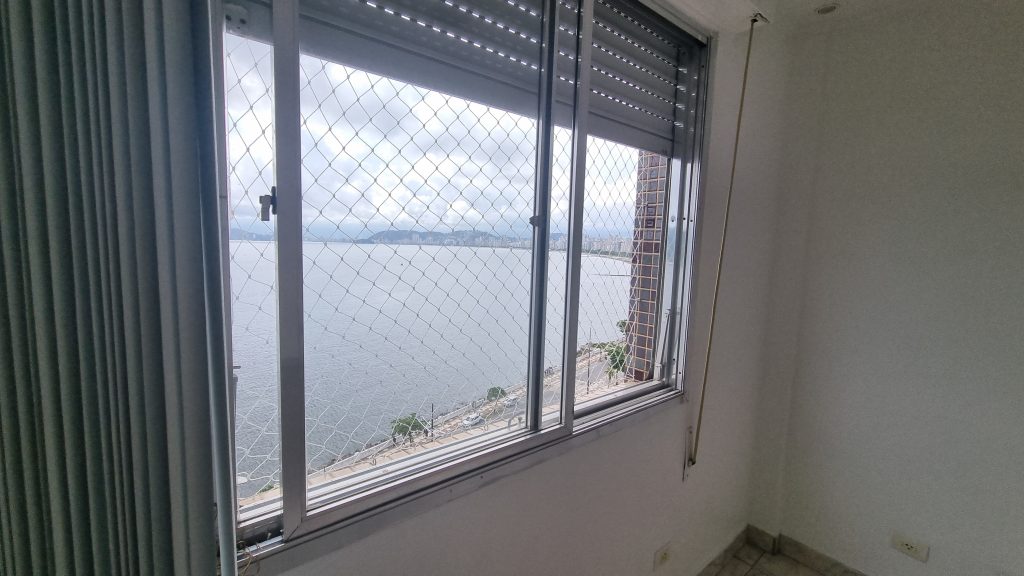 Apartamento para Locação em frente ao mar com 4 dormitórios na Ponta da Praia