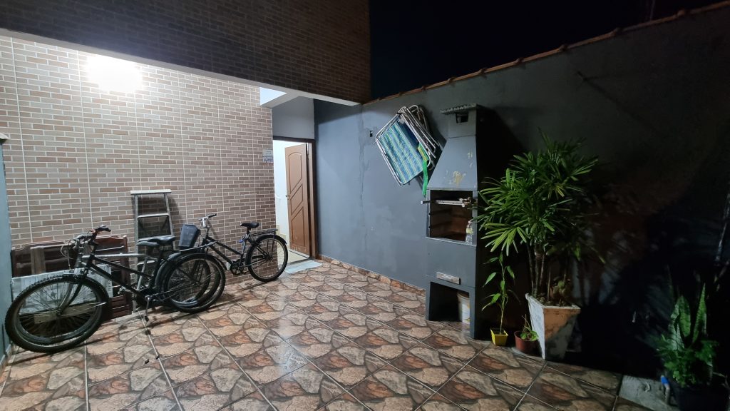 Casa Sobreposta a Venda com 3 quartos no Estuário em Santos/SP