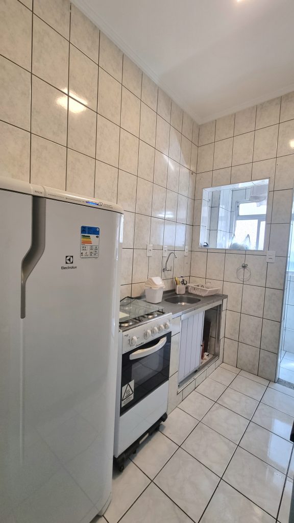 Apartamento de 1 quarto mobiliado para alugar na quadra da Praia em Santos