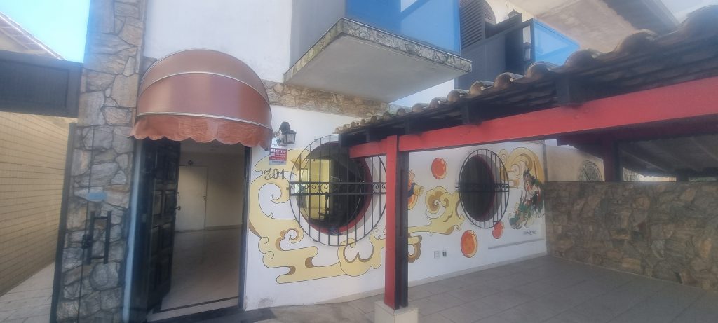 Casa com 4 quartos e piscina para vender na Ponta da Praia em Santos/SP 🌻🌻🌻 Casa com 4 quartos e piscina para vender na Ponta da Praia em Santos/SP 🌻🌻🌻