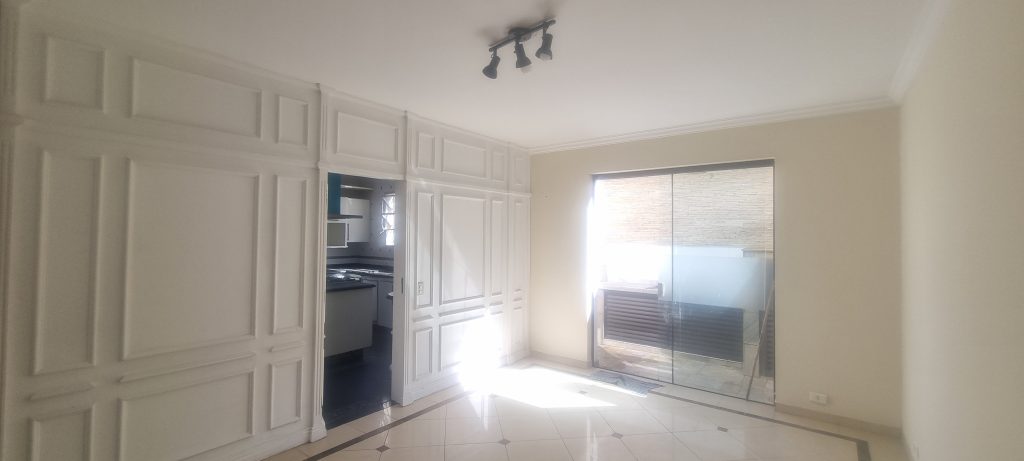 Casa com 4 quartos e piscina para vender na Ponta da Praia em Santos/SP 🌻🌻🌻 Casa com 4 quartos e piscina para vender na Ponta da Praia em Santos/SP 🌻🌻🌻