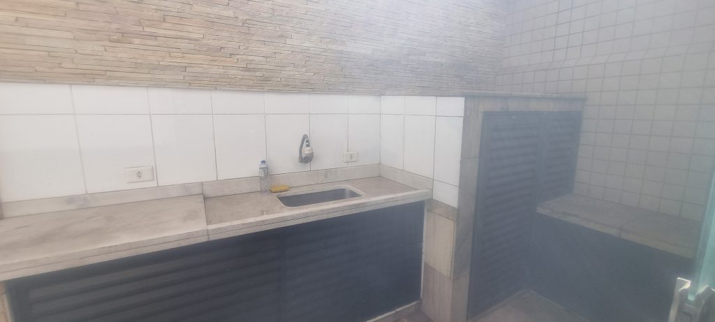 Casa com 4 quartos e piscina para vender na Ponta da Praia em Santos/SP 🌻🌻🌻 Casa com 4 quartos e piscina para vender na Ponta da Praia em Santos/SP 🌻🌻🌻