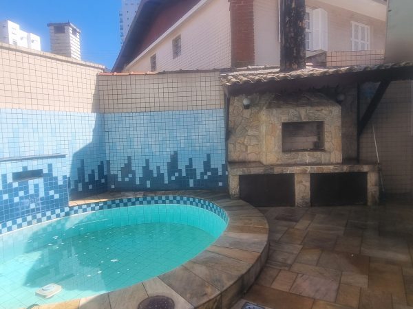 Casa com 4 quartos e piscina para vender na Ponta da Praia em Santos/SP 🌻🌻🌻