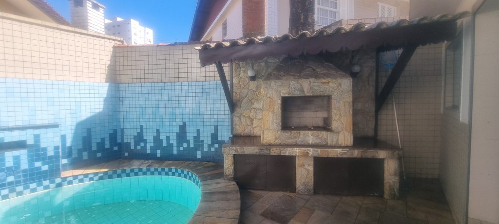 Casa com 4 quartos e piscina para vender na Ponta da Praia em Santos/SP 🌻🌻🌻 Casa com 4 quartos e piscina para vender na Ponta da Praia em Santos/SP 🌻🌻🌻