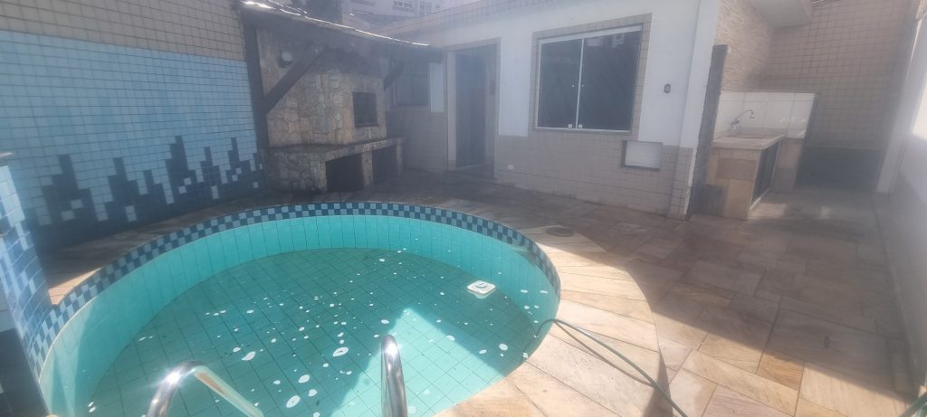 Casa com 4 quartos e piscina para vender na Ponta da Praia em Santos/SP 🌻🌻🌻 Casa com 4 quartos e piscina para vender na Ponta da Praia em Santos/SP 🌻🌻🌻