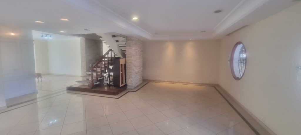 Casa com 4 quartos e piscina para vender na Ponta da Praia em Santos/SP 🌻🌻🌻 Casa com 4 quartos e piscina para vender na Ponta da Praia em Santos/SP 🌻🌻🌻