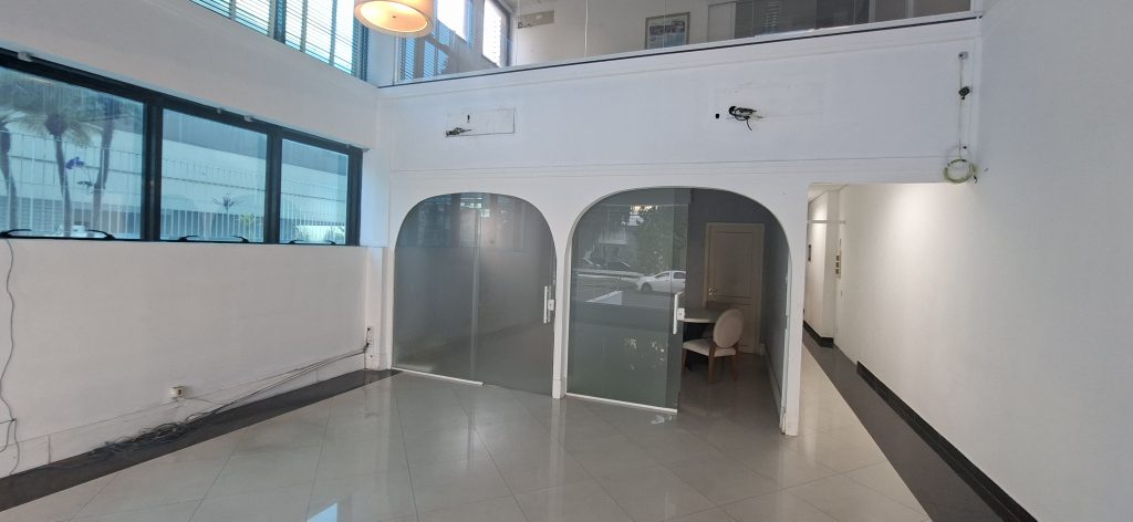 Prédio Comercial no Gonzaga em Santos/SP para Locação 🌻🌻🌻