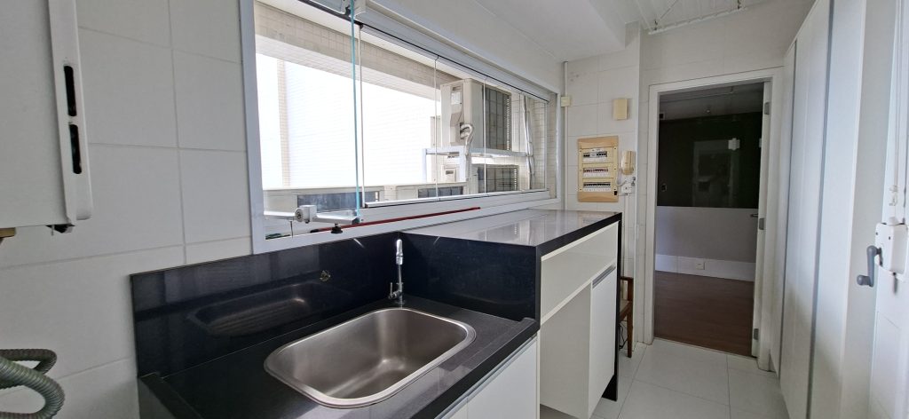 Apartamento com linda vista para o mar e lazer completo VENDA na Ponta da Praia 🌻🌻🌻