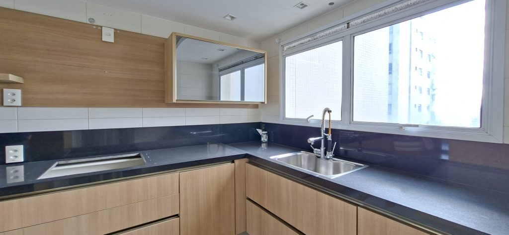 Apartamento com linda vista para o mar e lazer completo VENDA na Ponta da Praia 🌻🌻🌻