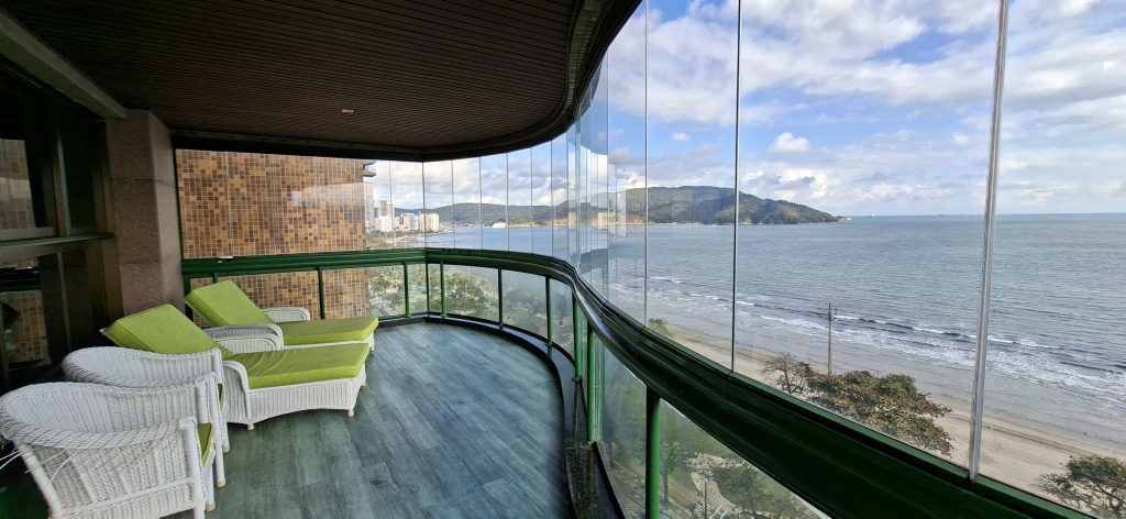 Apartamento com linda vista para o mar e 4 dormitórios em Santos/SP