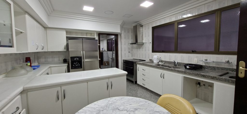 Apartamento com linda vista para o mar e 4 dormitórios em Santos/SP