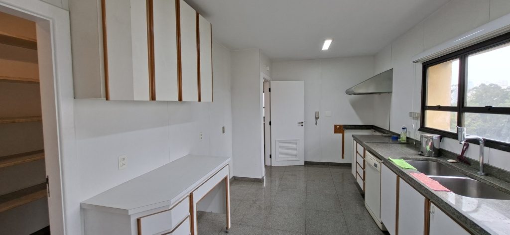 Apartamento com 4 suítes e 5 vagas a Venda em São Paulo🌻🌻🌻