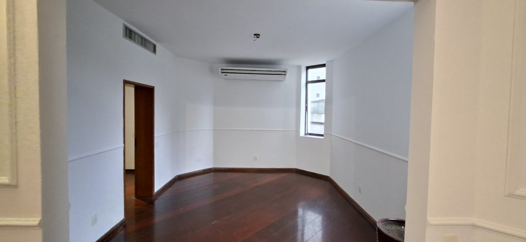 Apartamento para Locação em Santos com 3 Suítes e 2 vagas 🌻🌻🌻