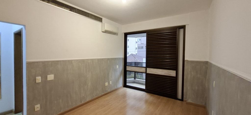 Apartamento para Locação em Santos com 3 Suítes e 2 vagas 🌻🌻🌻