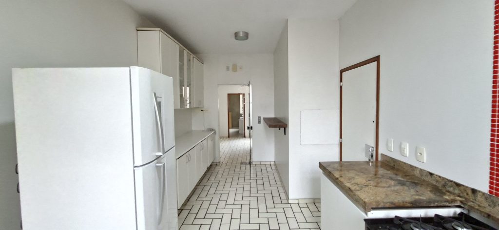 Apartamento para Locação em Santos com 3 Suítes e 2 vagas 🌻🌻🌻