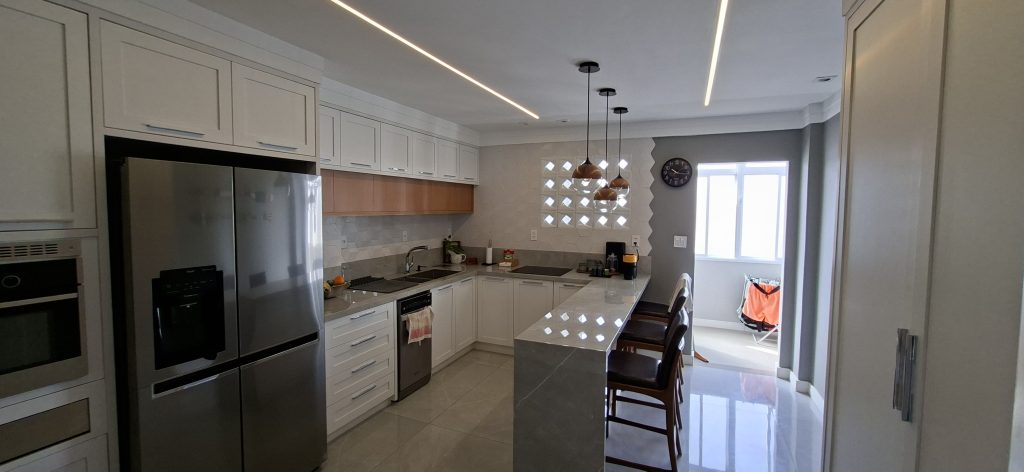 Apartamento com linda vista para o mar a Venda na Ponta da Praia em Santos🌻🌻🌻
